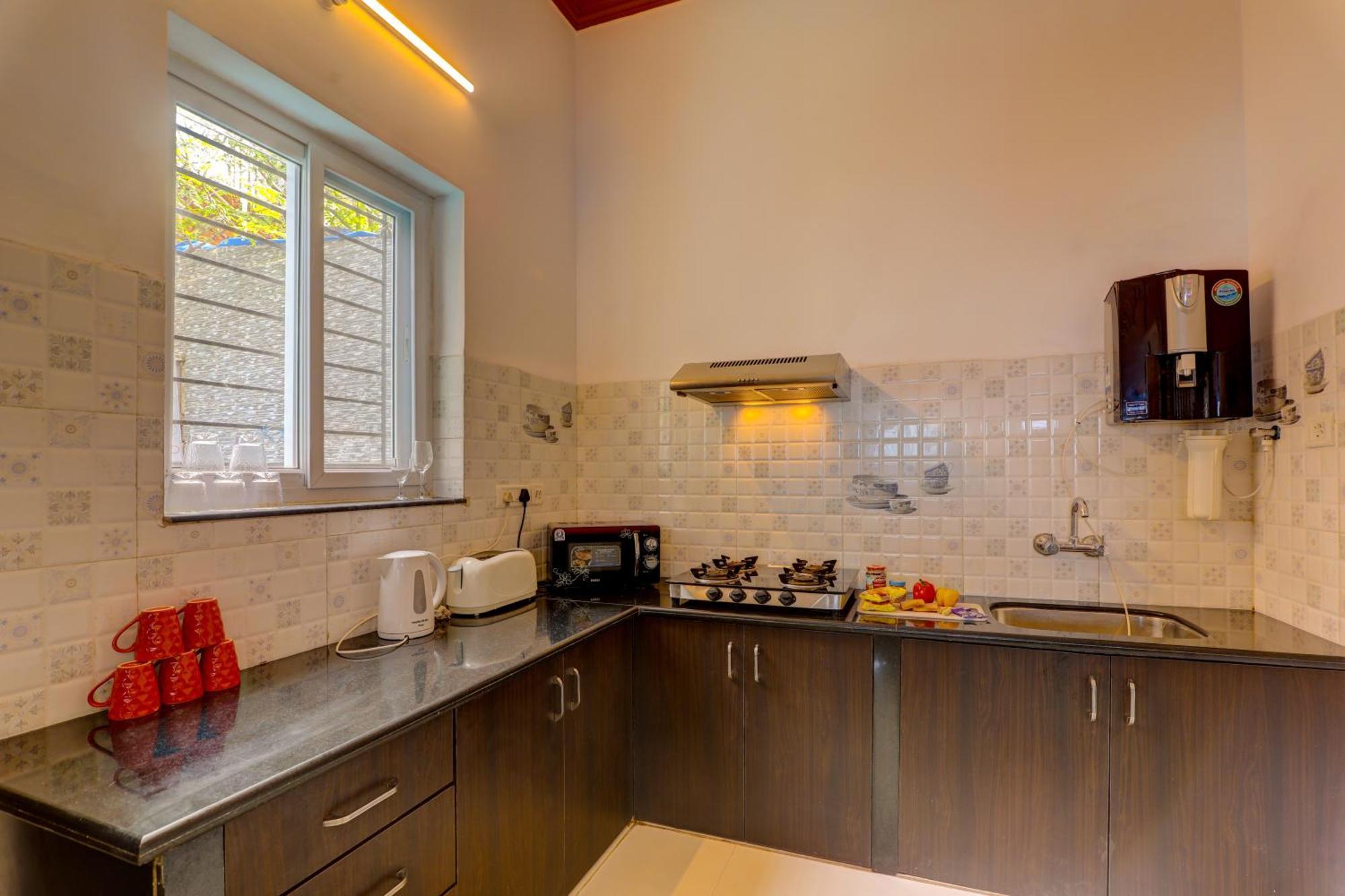 Ludo Private Pool Villa, Wifi-Caretaker-Parking, North Goa Бага Экстерьер фото